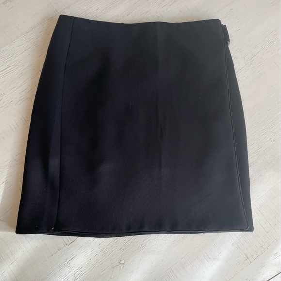 White House Black Market skirt - Picture 2 of 6